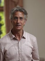 David Strathairn