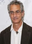 David Strathairn