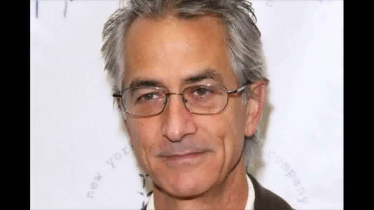 David Strathairn