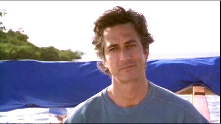 David Strathairn