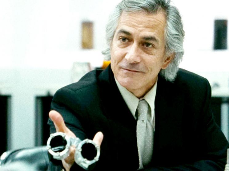David Strathairn