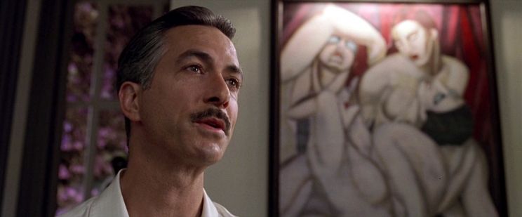 David Strathairn