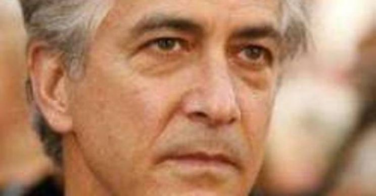 David Strathairn