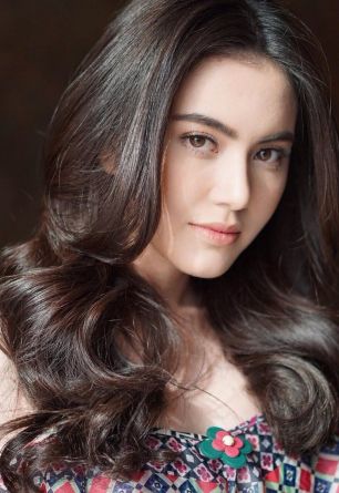 Davika Hoorne