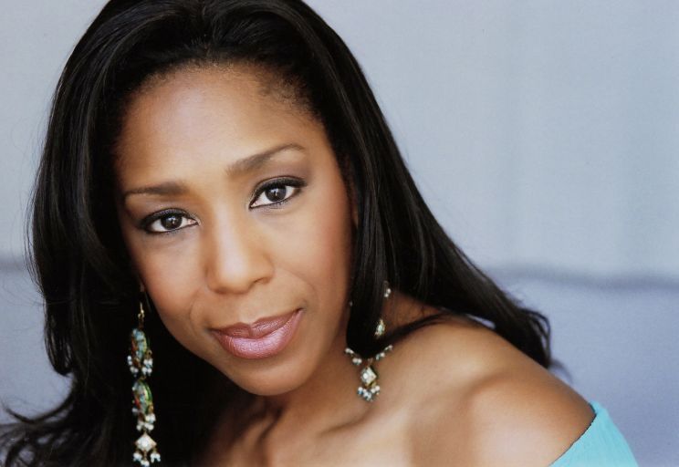 Dawnn Lewis