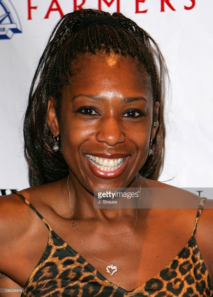 Dawnn Lewis