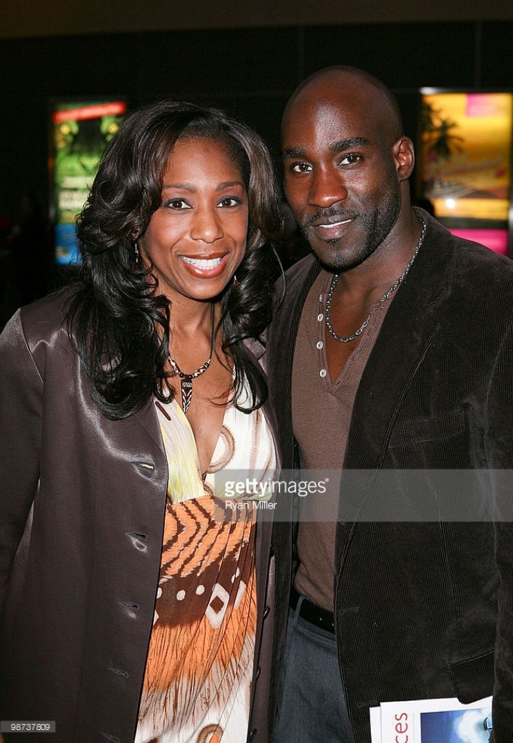 Dawnn Lewis