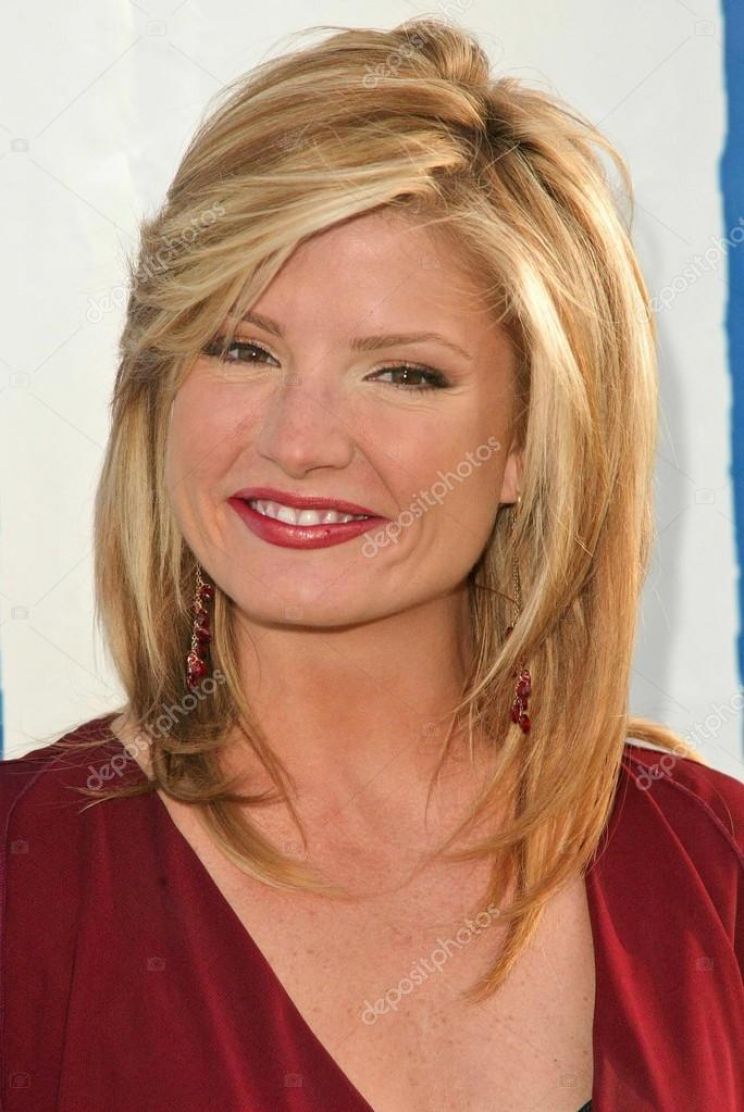 Dayna Devon