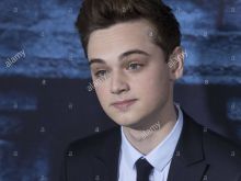 Dean-Charles Chapman #105919 picture (Landscape Medium)