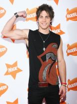 Dean Geyer photo