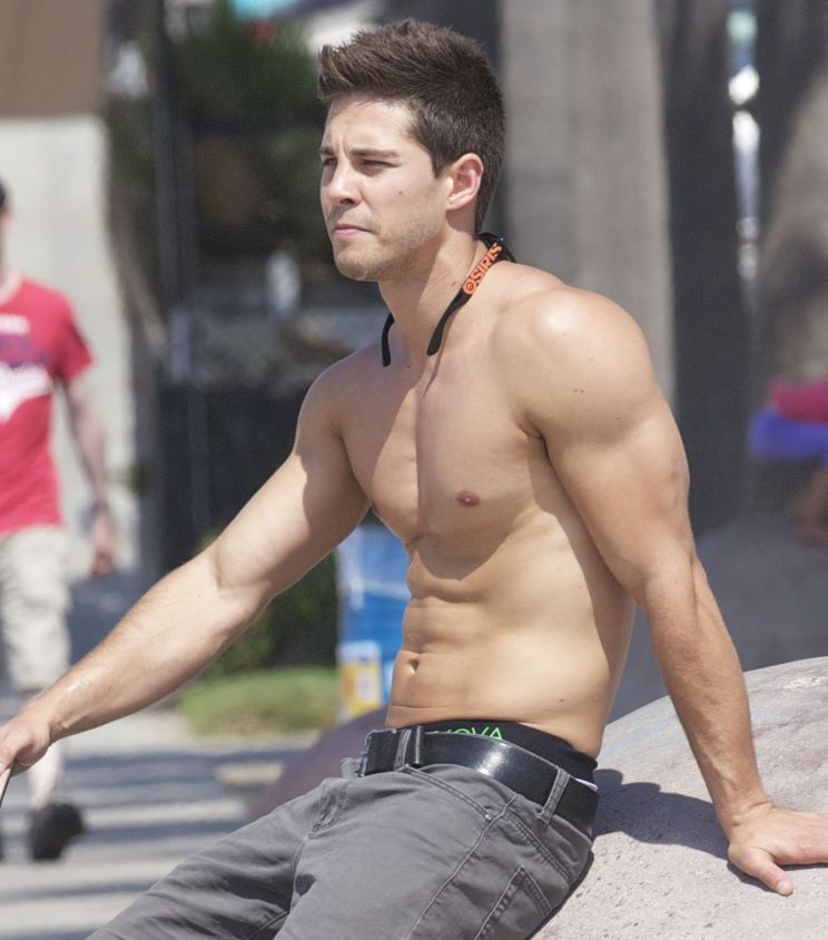 Dean Geyer