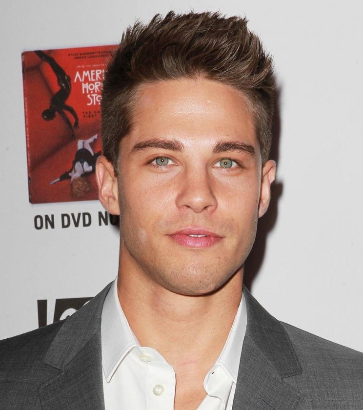 Dean Geyer