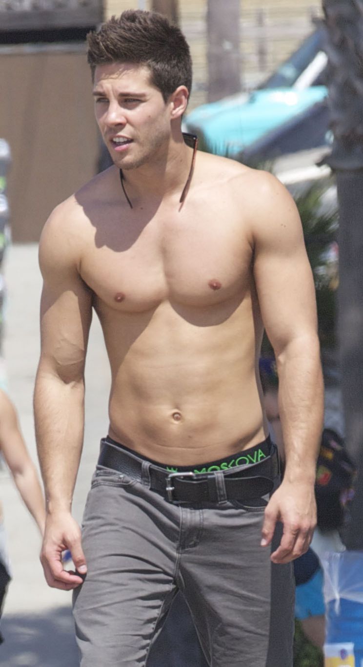 Dean Geyer