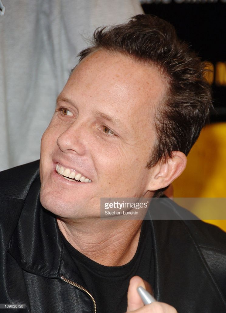 Dean Winters