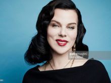 Debi Mazar