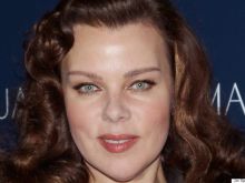 Debi Mazar