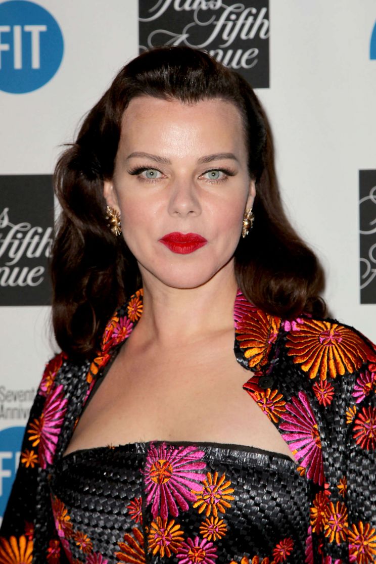 Debi Mazar
