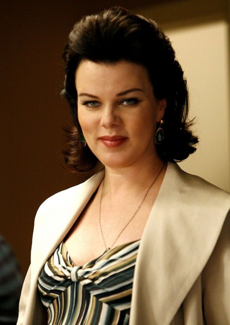 Debi Mazar