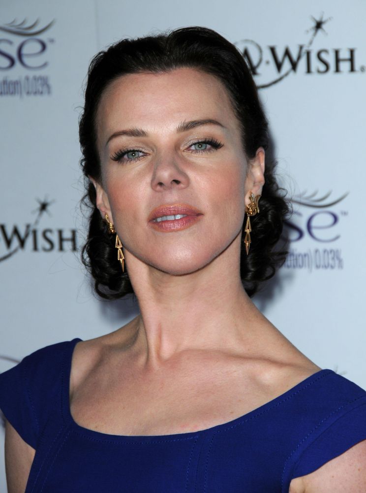 Debi Mazar