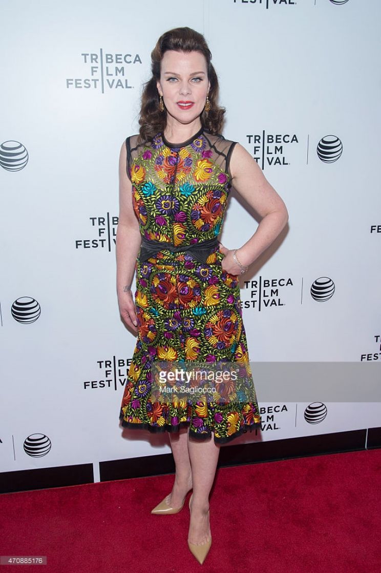 Debi Mazar