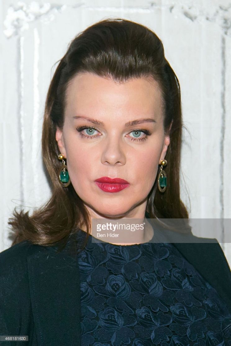 Debi Mazar