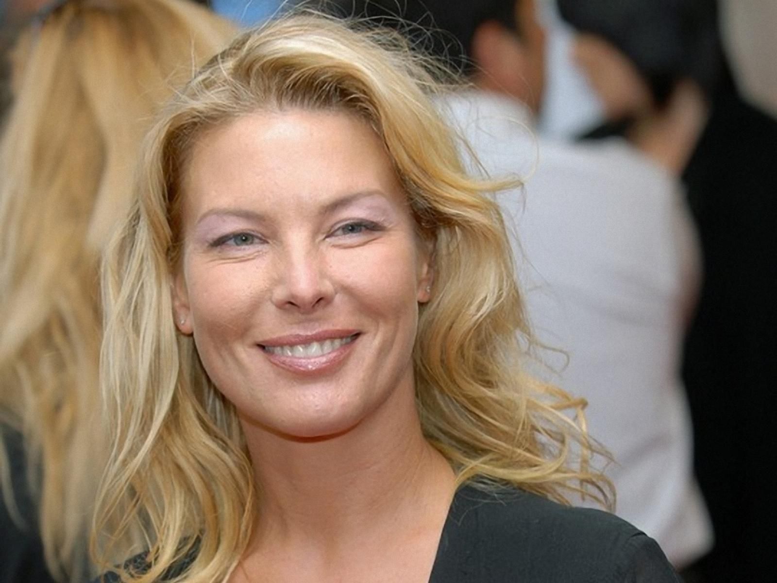 Deborah kara unger relationship