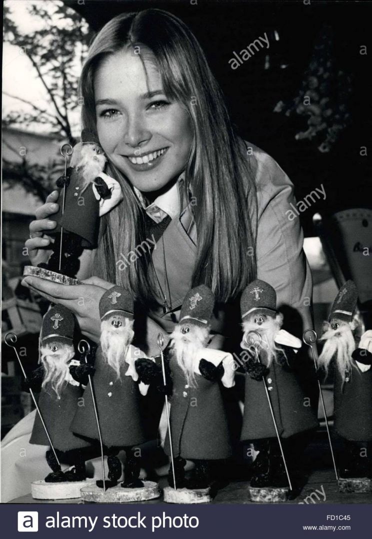 Deborah Raffin