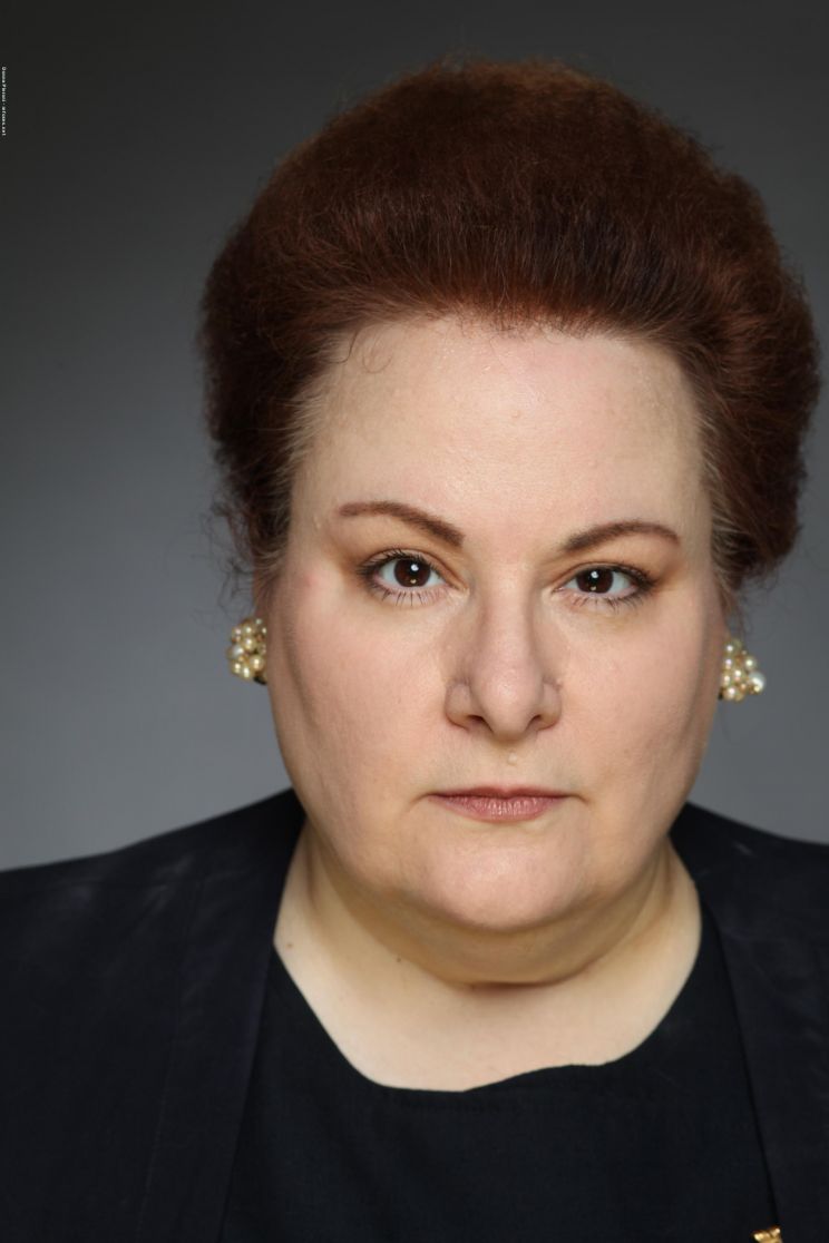 Debra Azar