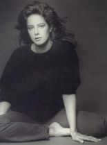 Debra Winger photo