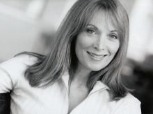 Dee Hartford