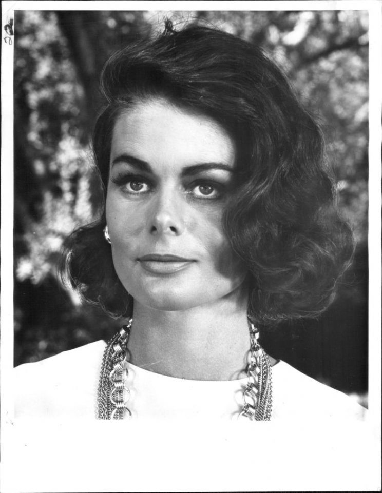 Dee Hartford