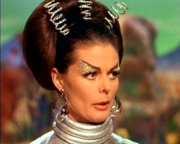 Dee Hartford