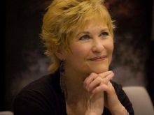 Dee Wallace