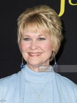 Dee Wallace