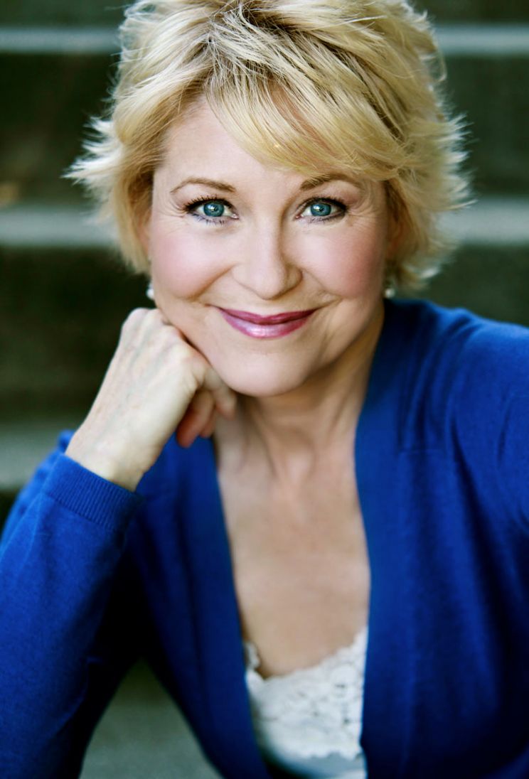 Dee Wallace