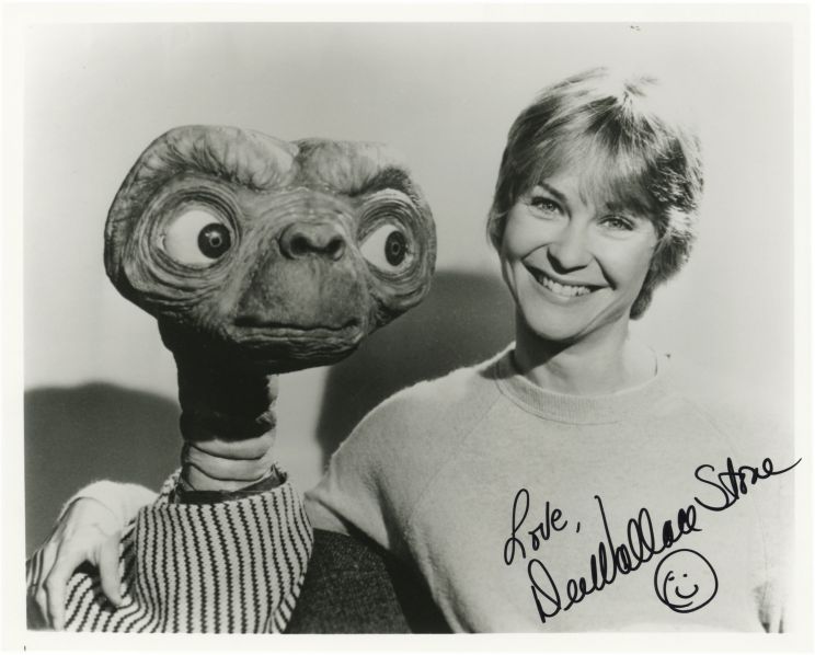 Dee Wallace