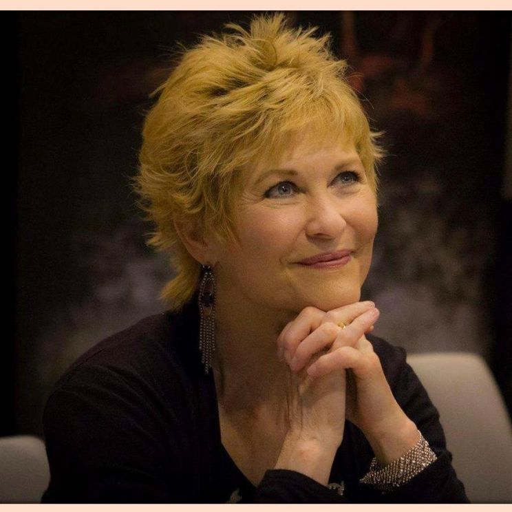 Dee Wallace