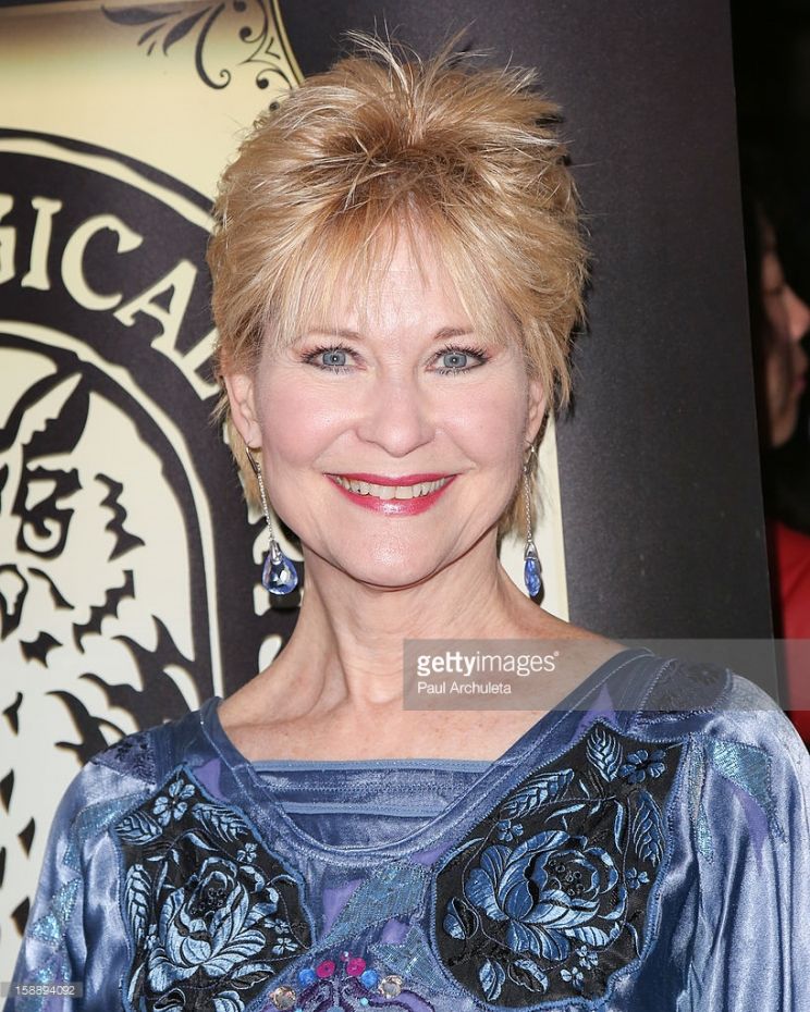 Dee Wallace