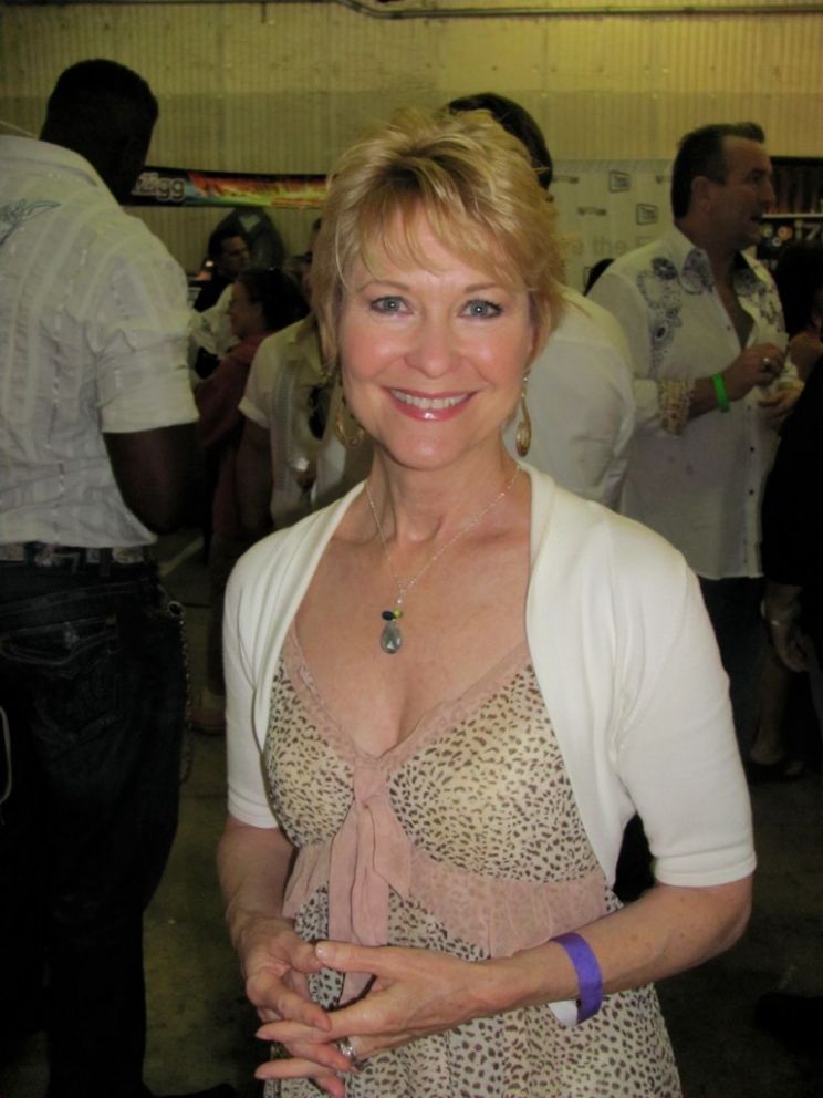 Dee Wallace