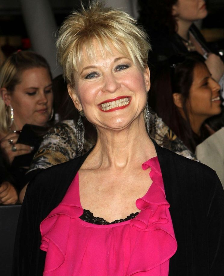 Dee Wallace