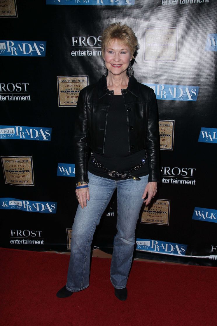 Dee Wallace