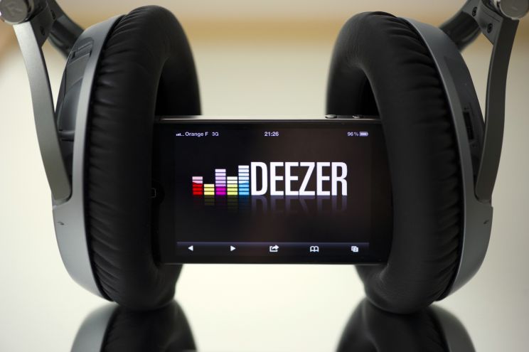 Deezer D