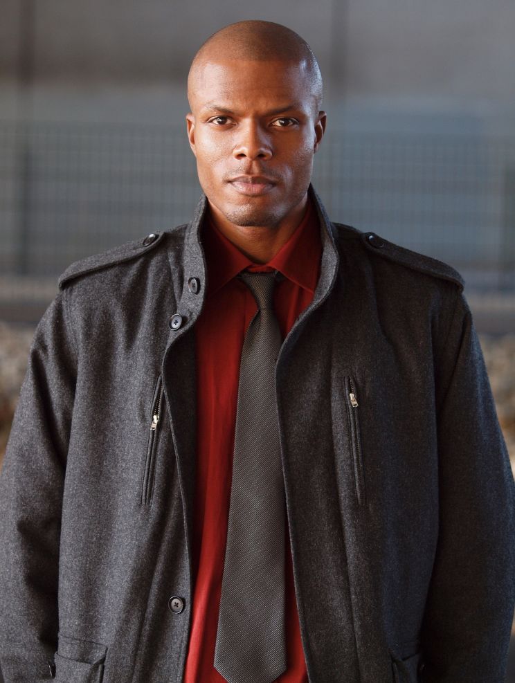 Deji LaRay