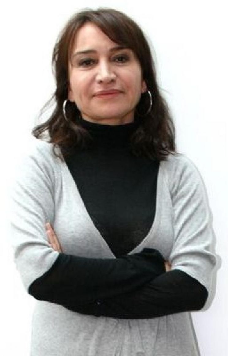 Demet Akbag