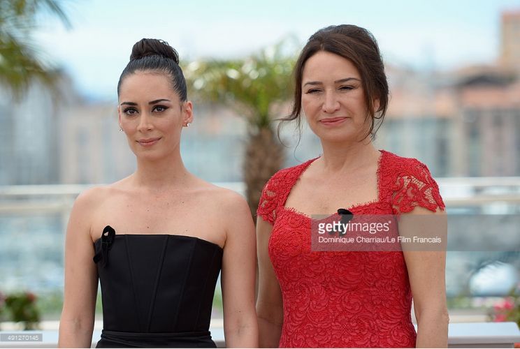 Demet Akbag