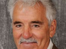 Dennis Farina