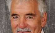 Dennis Farina