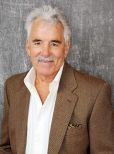 Dennis Farina