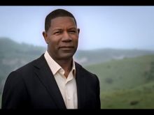 Dennis Haysbert