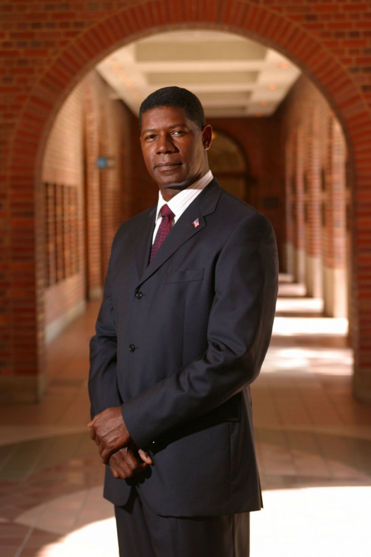 Dennis Haysbert